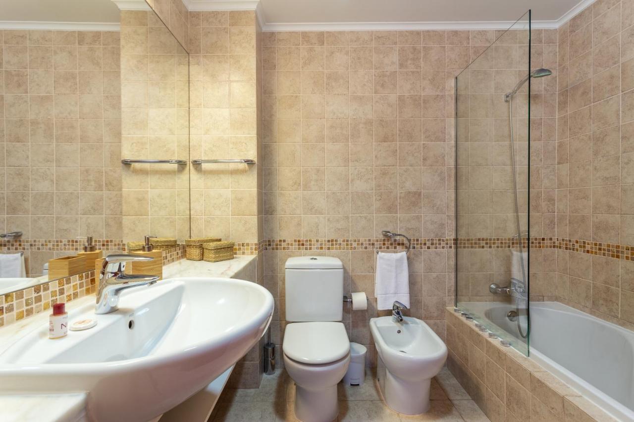 Apartmán Host Wise - Bright Cozy Flats W Terrace & Pool Quarteira Exteriér fotografie