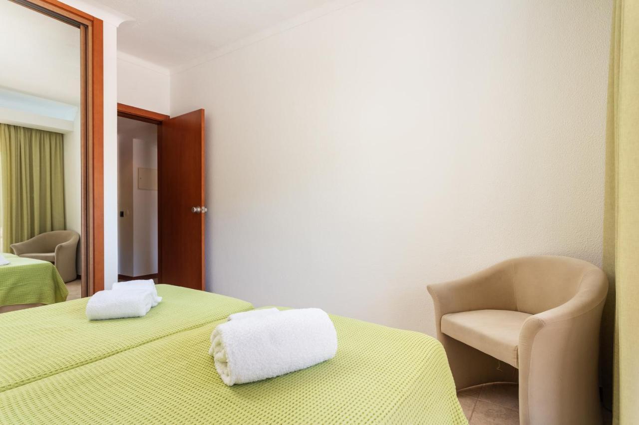 Apartmán Host Wise - Bright Cozy Flats W Terrace & Pool Quarteira Exteriér fotografie