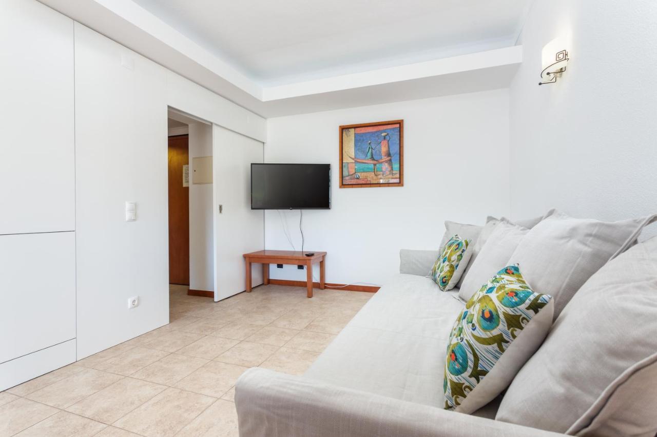 Apartmán Host Wise - Bright Cozy Flats W Terrace & Pool Quarteira Exteriér fotografie