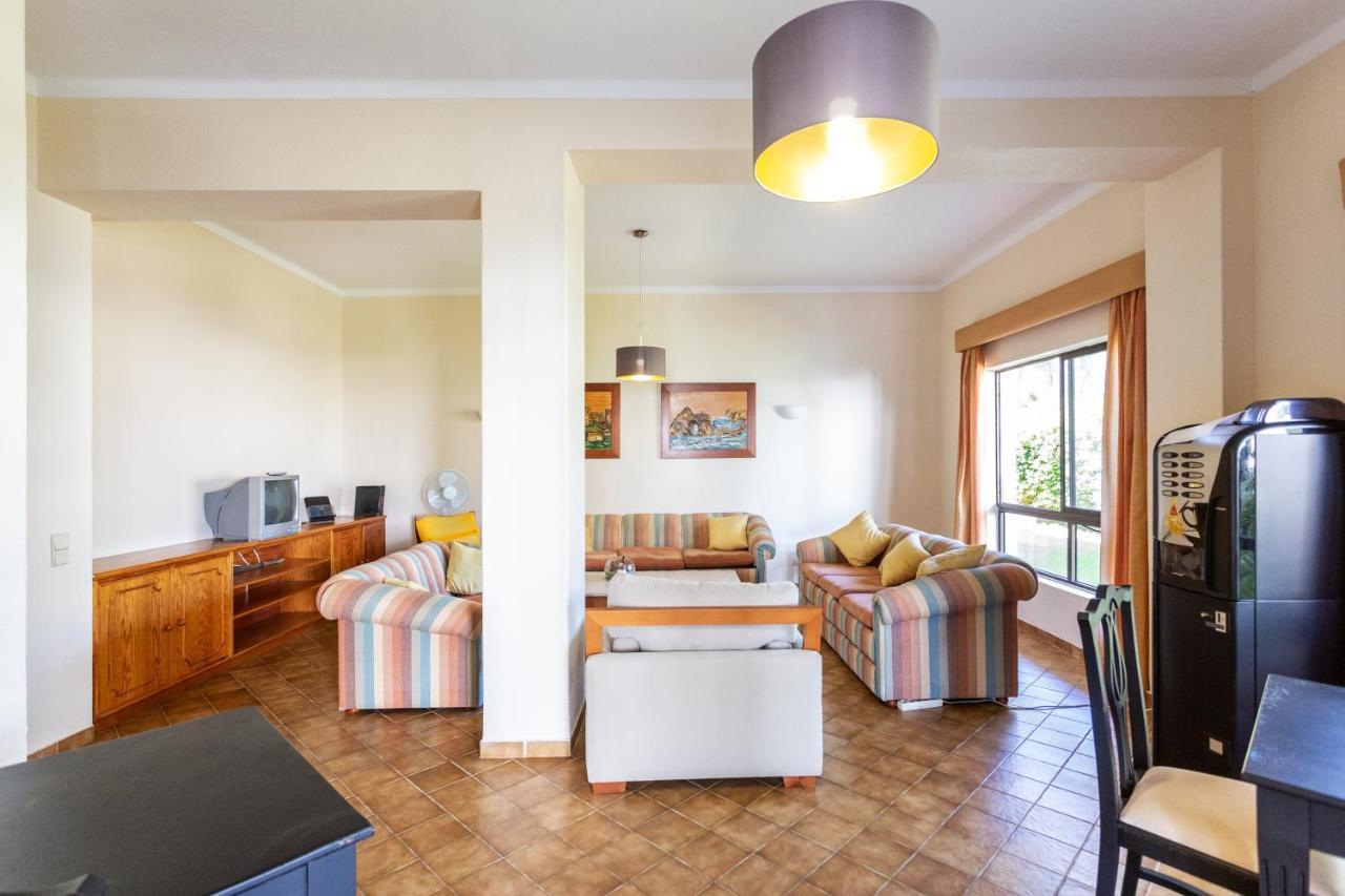 Apartmán Host Wise - Bright Cozy Flats W Terrace & Pool Quarteira Exteriér fotografie