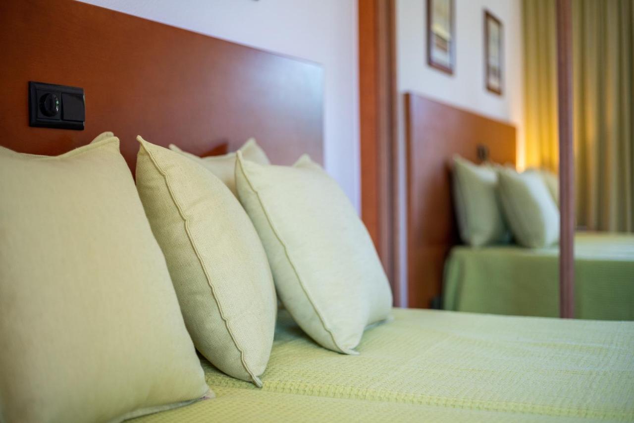 Apartmán Host Wise - Bright Cozy Flats W Terrace & Pool Quarteira Exteriér fotografie