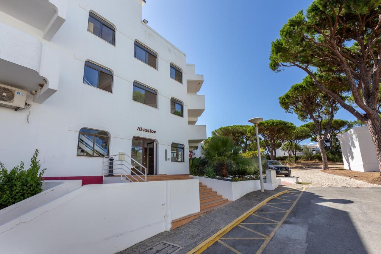 Apartmán Host Wise - Bright Cozy Flats W Terrace & Pool Quarteira Exteriér fotografie